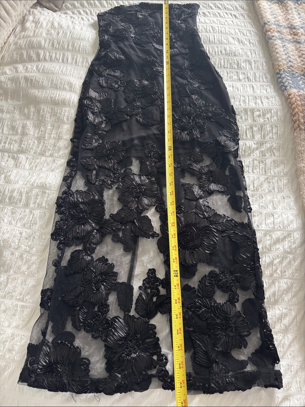 Gorgeous Black Strapless Floral Appliqué Dress - Picture 5 of 7